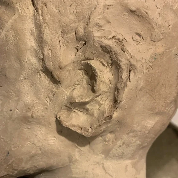 Clay art sculpture. Grey in color. - Picture 3 of 7